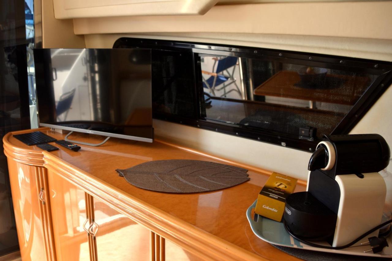 מלון סן מיגל דה אבונה Luxury Yacht Kamikara מראה חיצוני תמונה